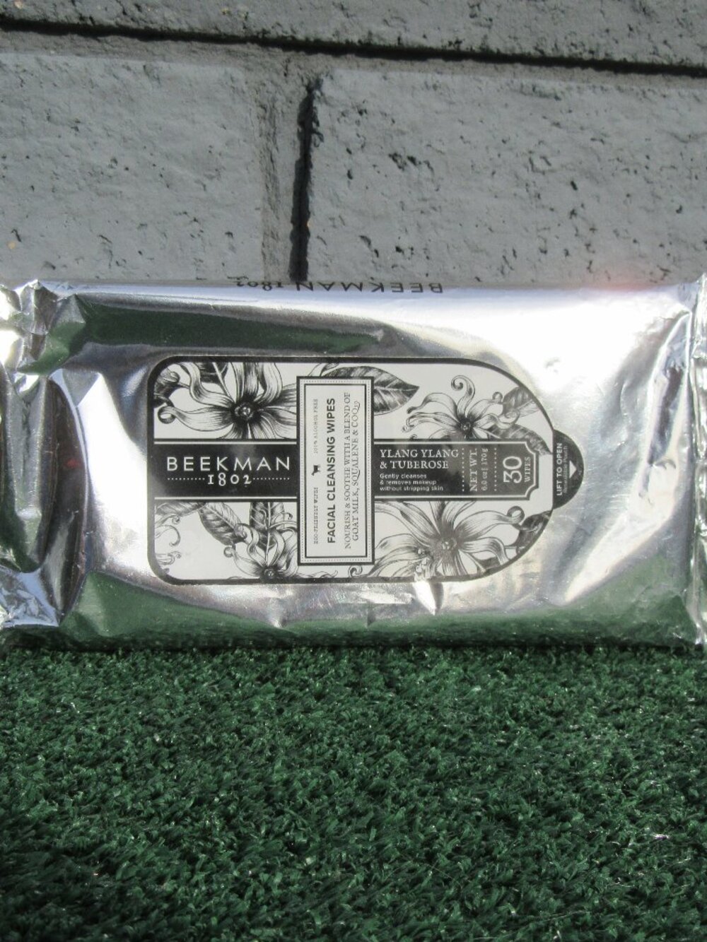 Brand New Beekman 1802 30 Pack Facial Cleansing Wipes Ylang Ylang & Tuberose